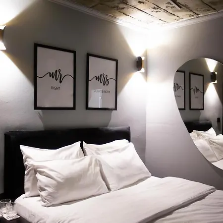 The Bubbles - Jacuzzi Hotell