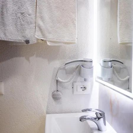 The Bubbles - Jacuzzi * Tirana