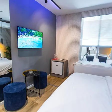 The Bubbles - Jacuzzi Tirana