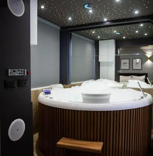 The Bubbles - Jacuzzi *