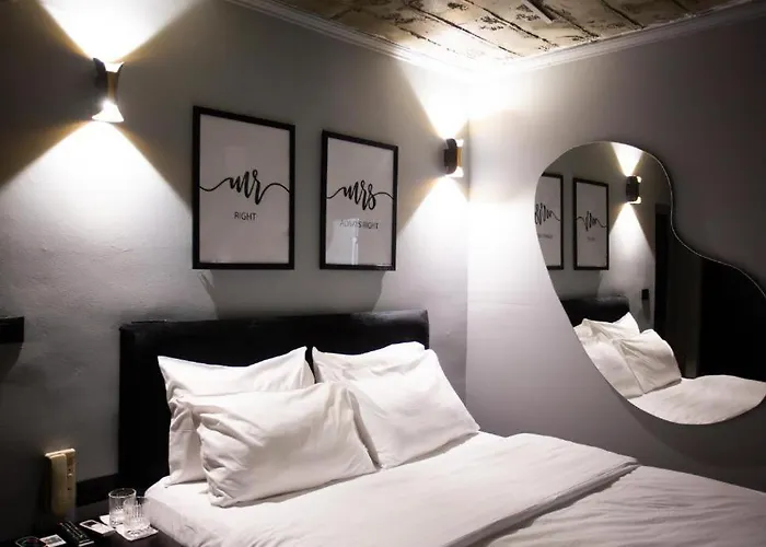 The Bubbles - Jacuzzi Hotel