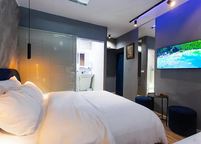 The Bubbles - Jacuzzi Hotel *